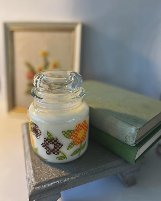 Gingham design candle