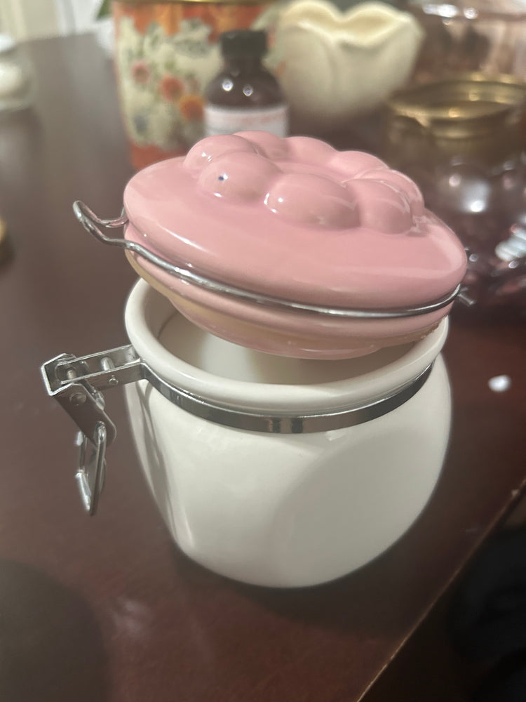 Pink with lid candle