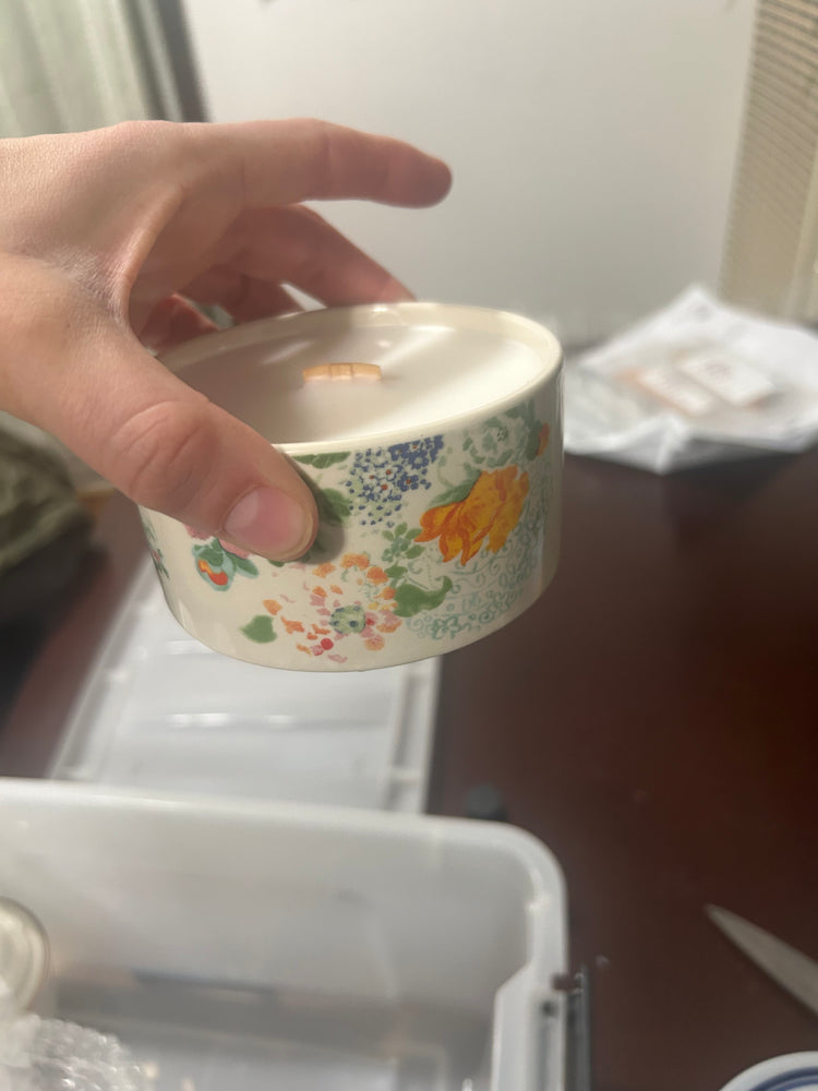 Flower design small candle